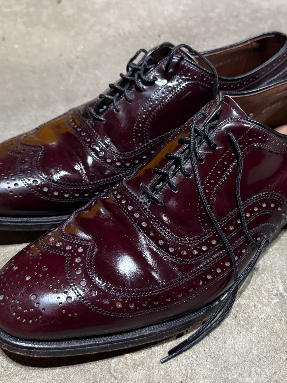 Allen Edmonds Men's Burgundy Wingtip Brogues